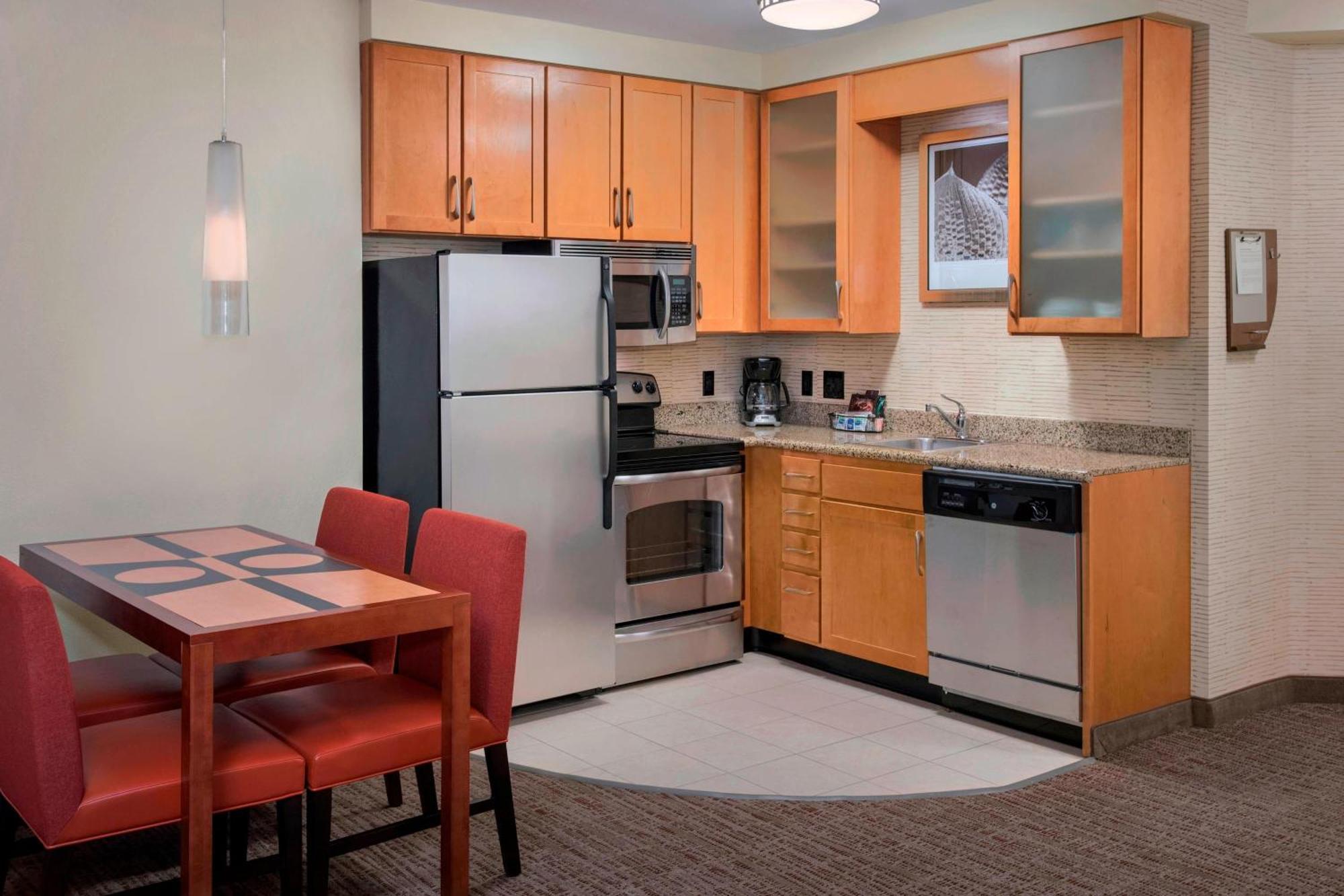 Residence Inn Alexandria Old Town South At Carlyle Екстер'єр фото