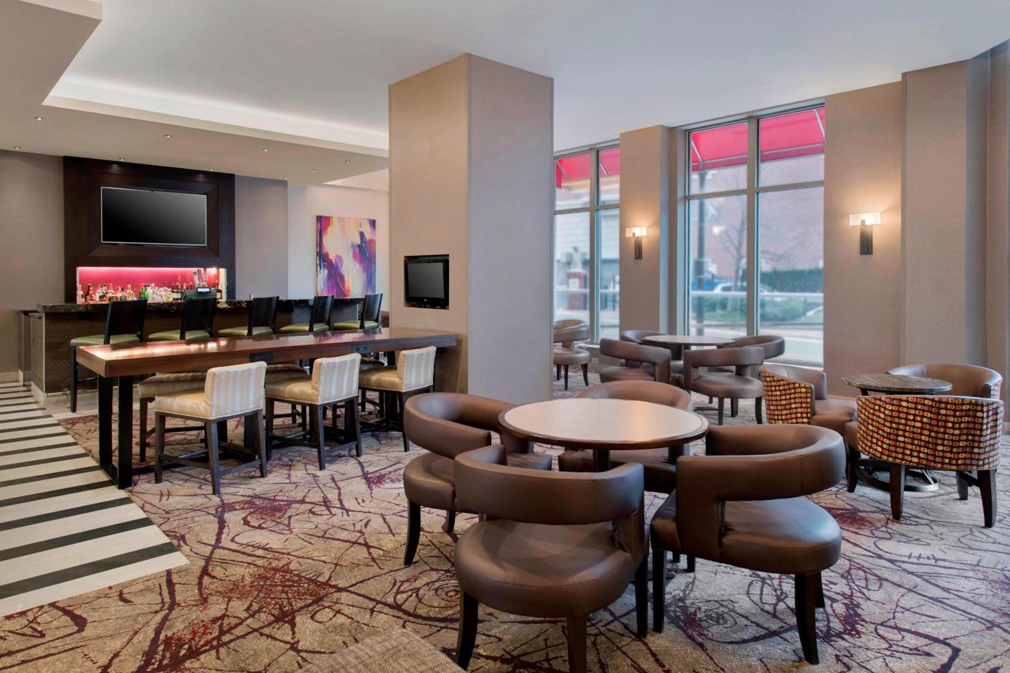 Residence Inn Alexandria Old Town South At Carlyle Екстер'єр фото