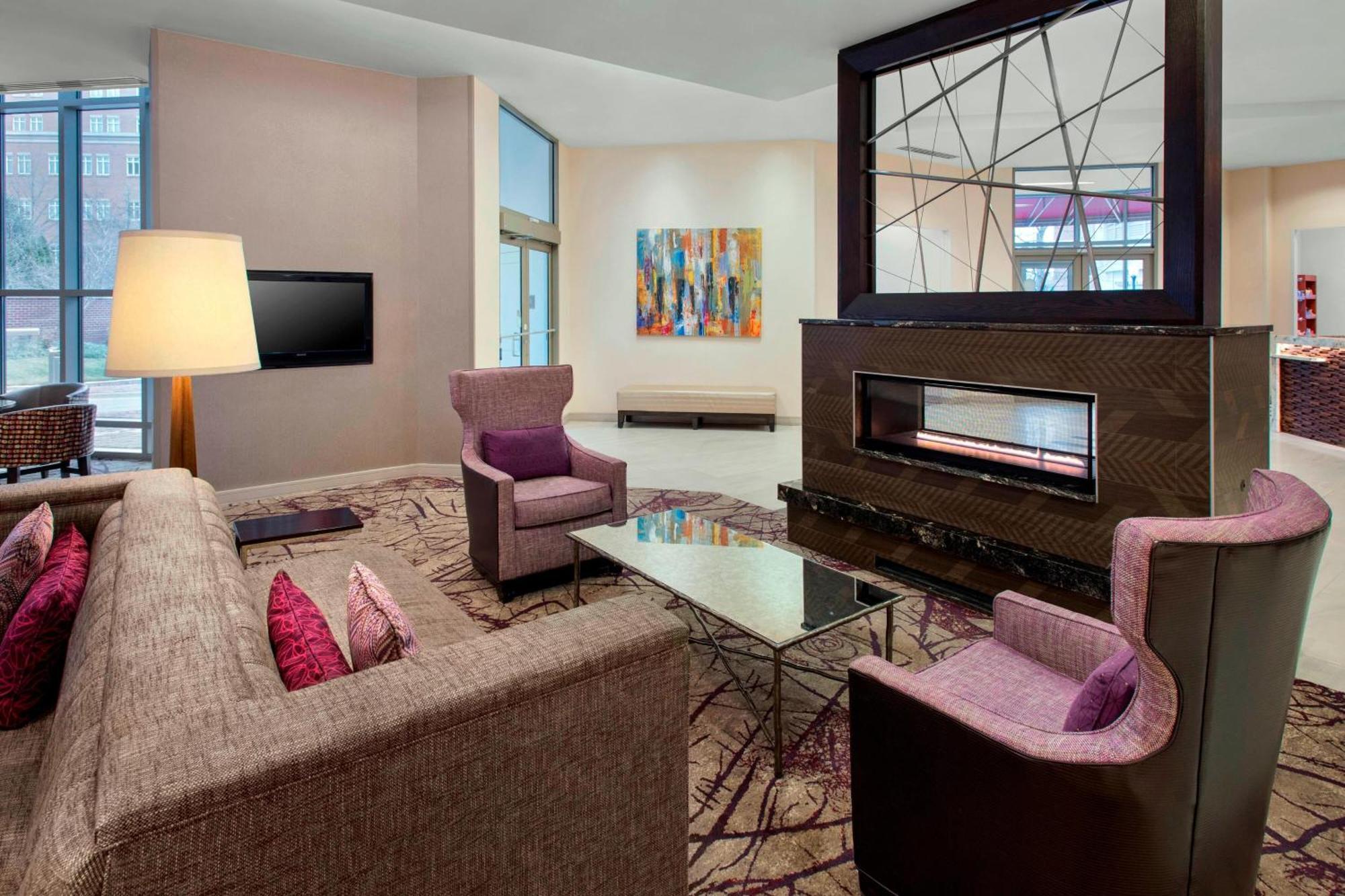 Residence Inn Alexandria Old Town South At Carlyle Екстер'єр фото